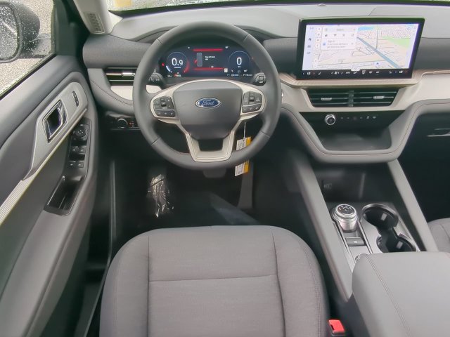 New 2026 Ford Explorer Active RWD image 16