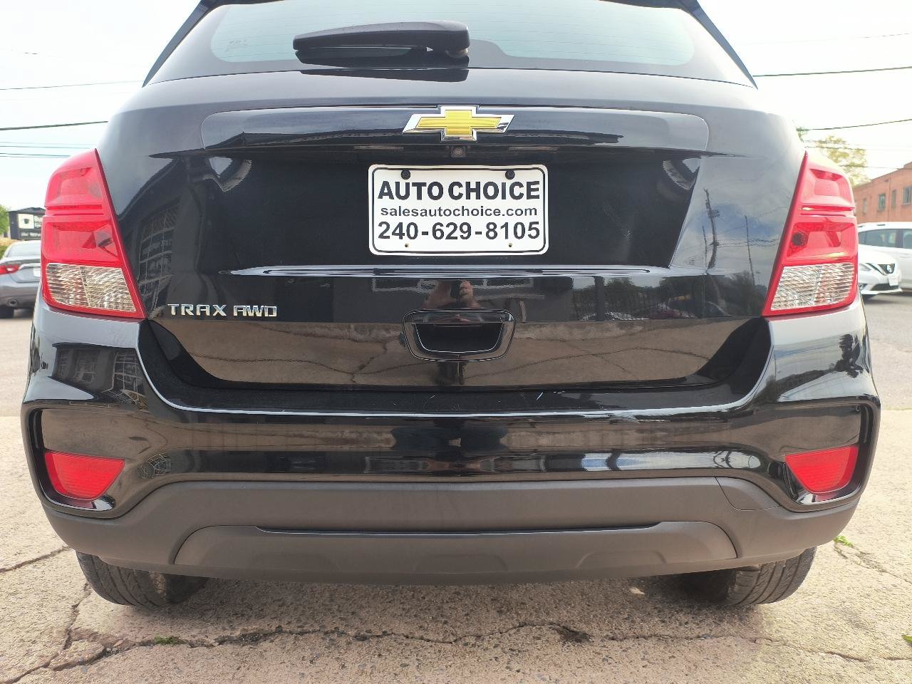 Used 2020 Chevrolet Trax LS AWD/4WD image 29