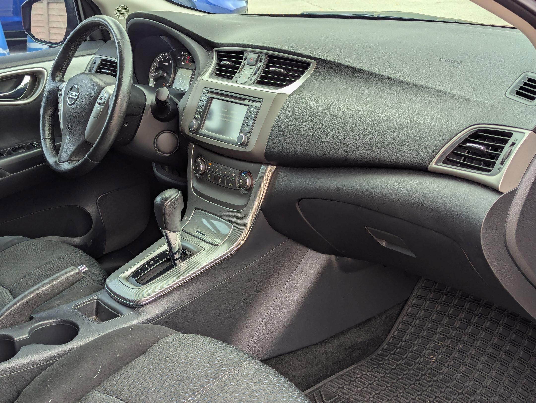 Used 2014 Nissan Sentra SR w/ Premium Package image 28