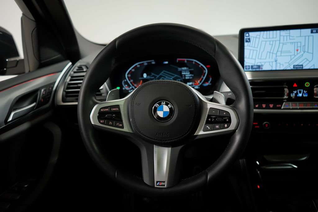 Used 2024 BMW X4 xDrive30i w/ M Sport Package AWD/4WD image 9