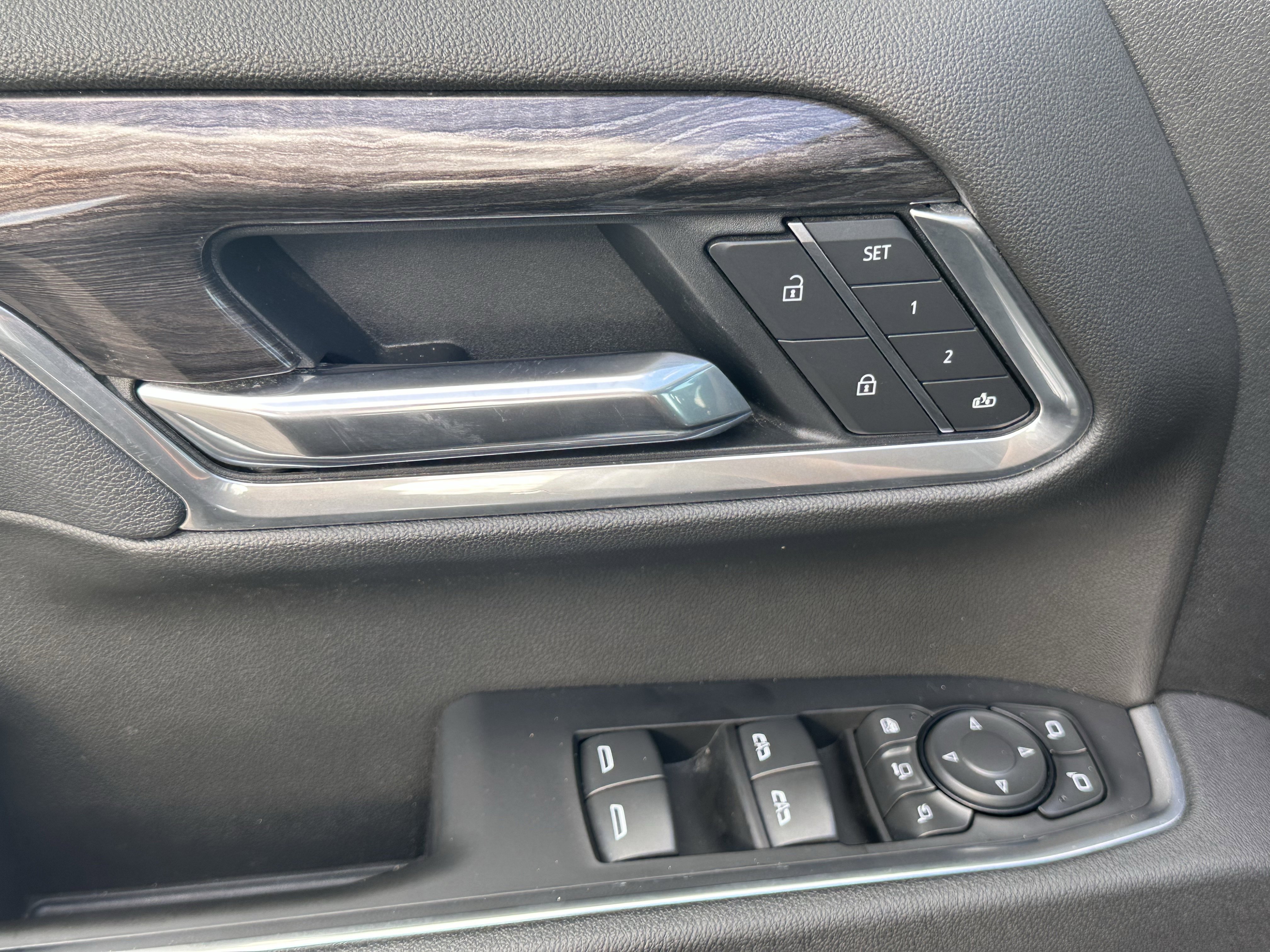 Used 2025 Chevrolet Silverado 3500 LTZ w/ LTZ Premium Package image 15