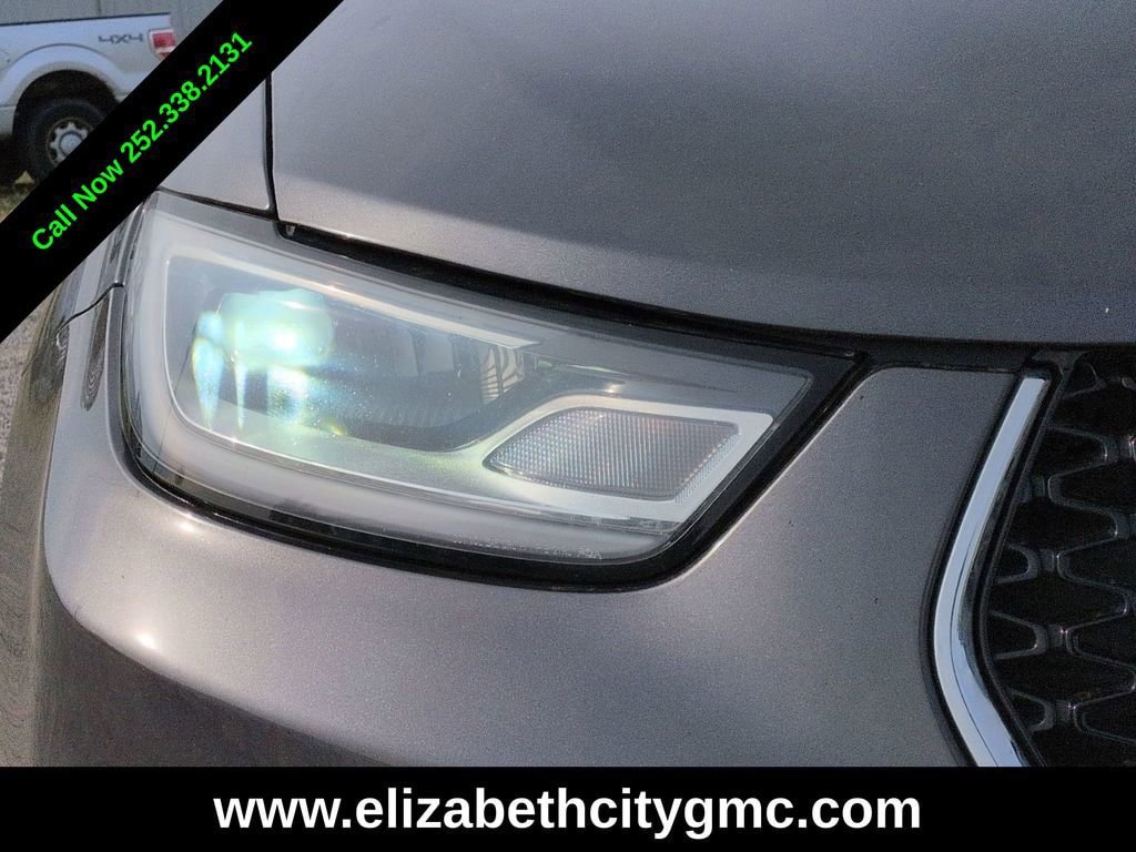 Used 2023 Chrysler Pacifica Touring-L FWD image 10