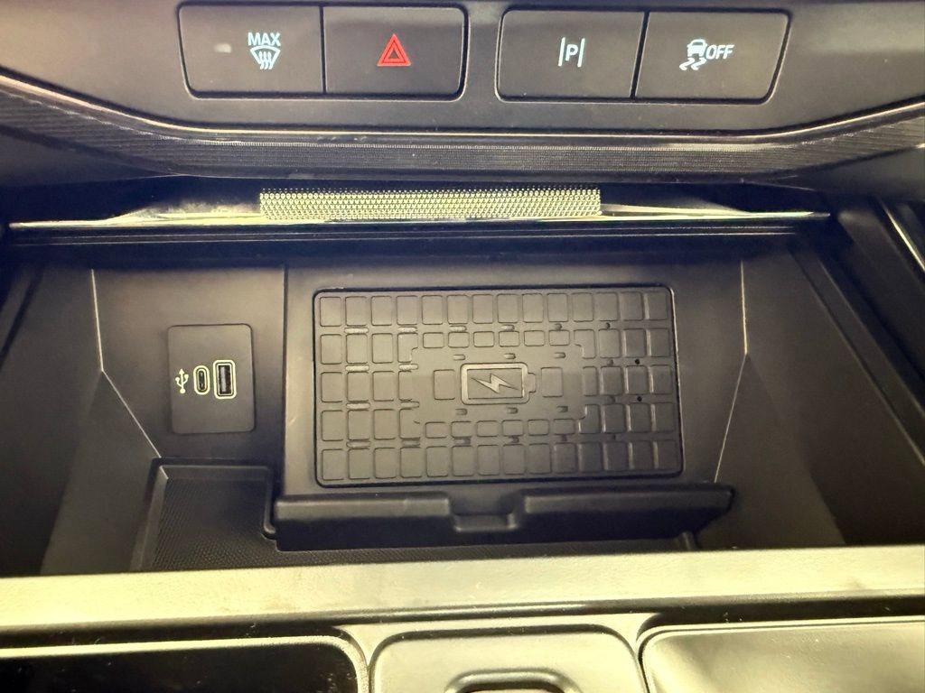 New 2025 Ford F150 Lightning Platinum image 38