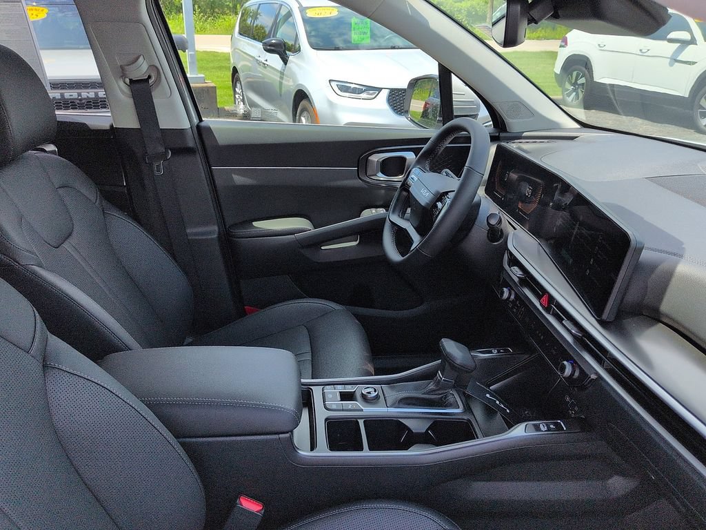 New 2026 Kia Sorento S FWD image 7