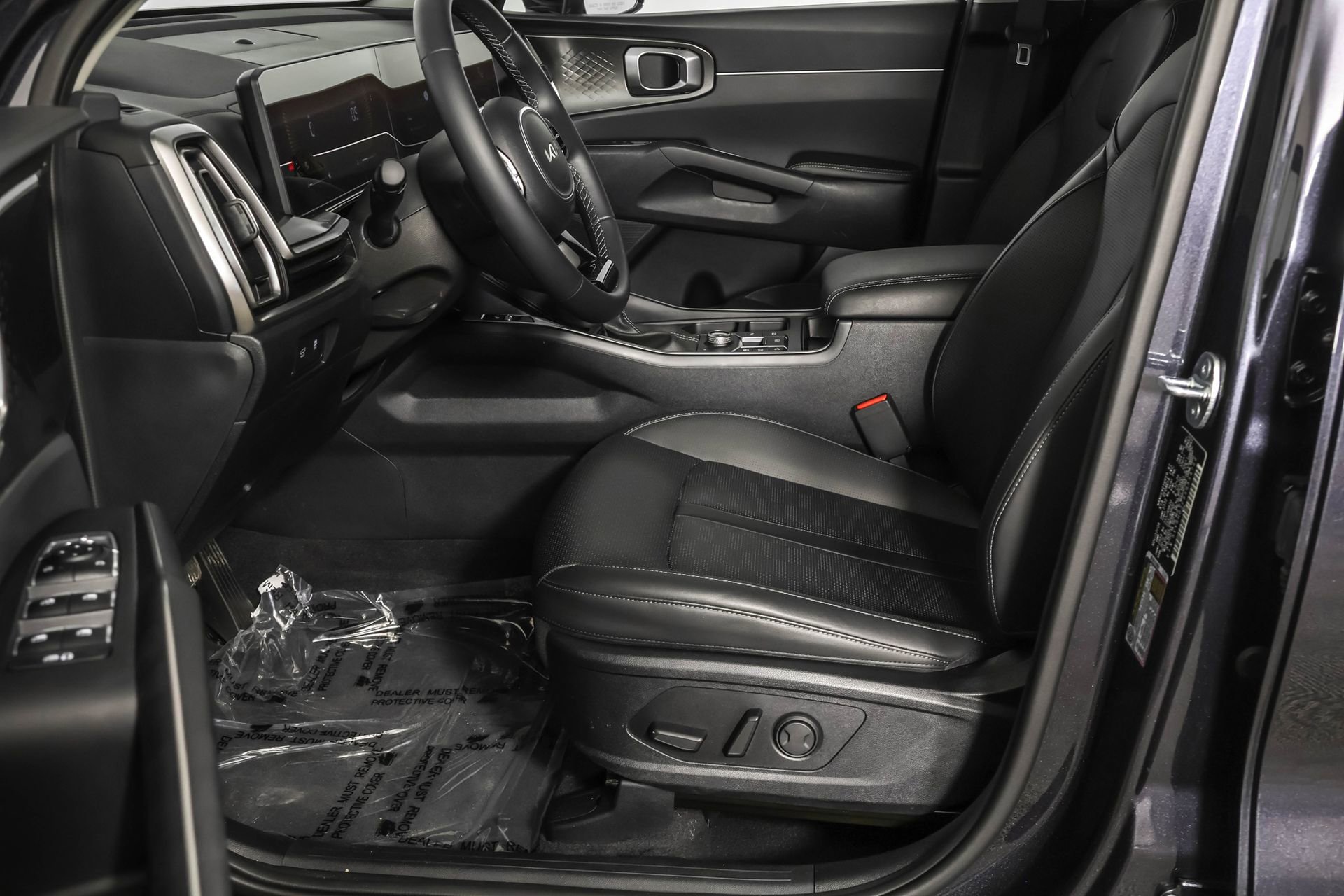 Used 2025 Kia Sorento EX image 26