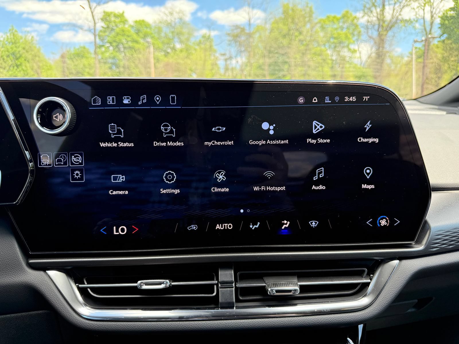 New 2026 Chevrolet Equinox EV LT FWD image 70