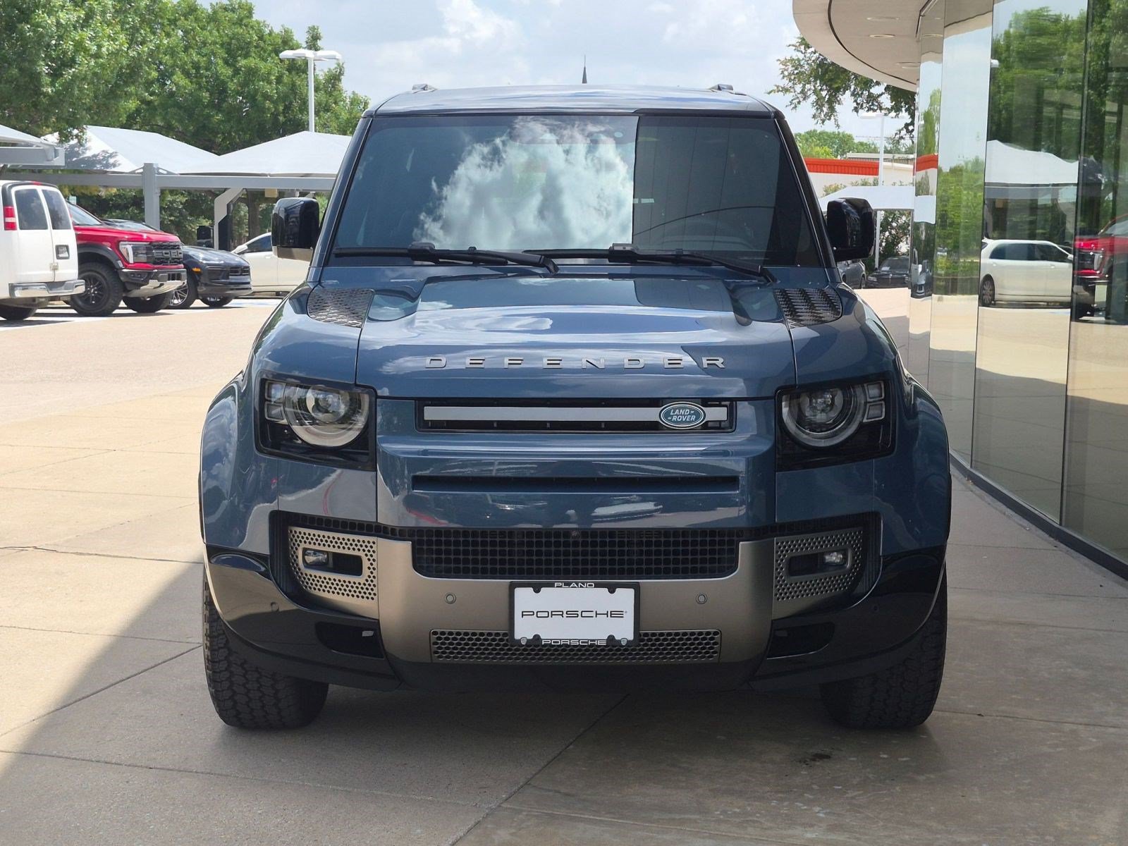 Used 2025 Land Rover Defender 90 X-Dynamic SE AWD/4WD image 6