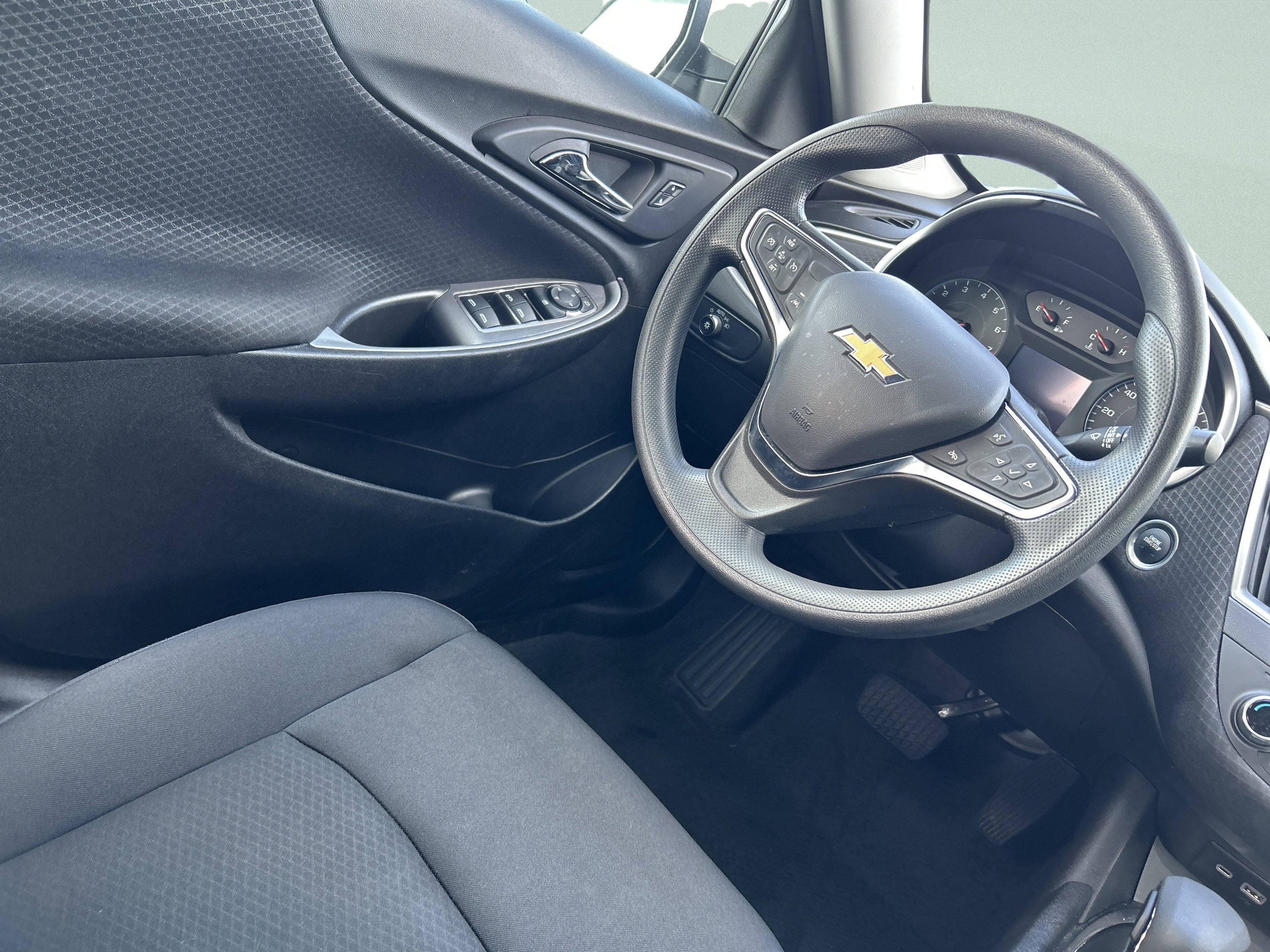 Used 2024 Chevrolet Malibu LT image 21