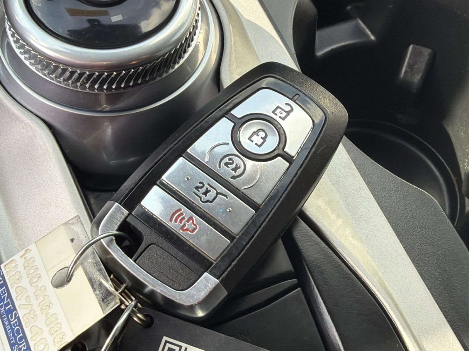 Used 2022 Ford Explorer XLT w/ Equipment Group 202A AWD/4WD image 27