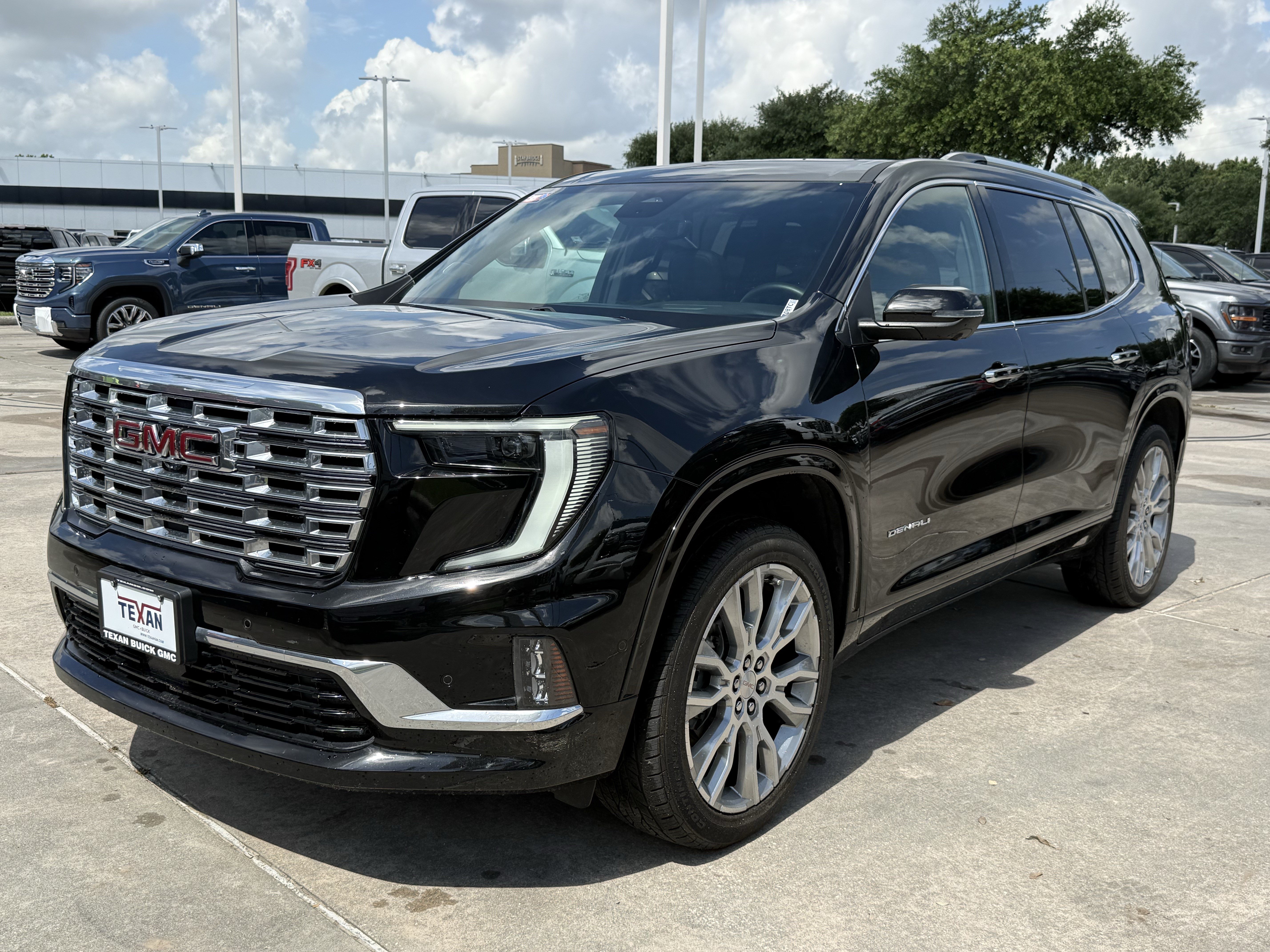 Used 2024 GMC Acadia Denali w/ Super Cruise Package AWD/4WD image 9