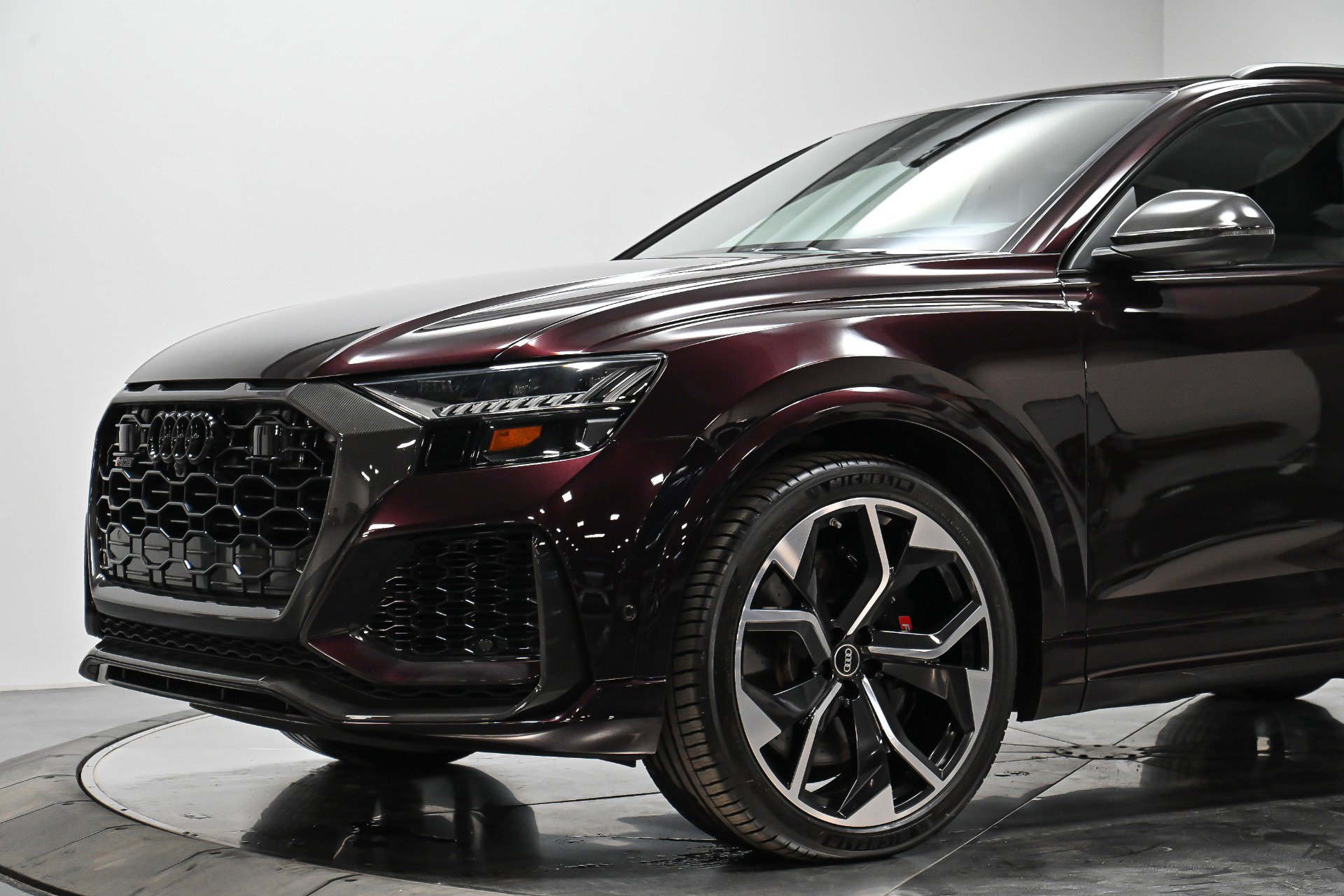Used 2021 Audi RS Q8 w/ Carbon Optic Package image 4