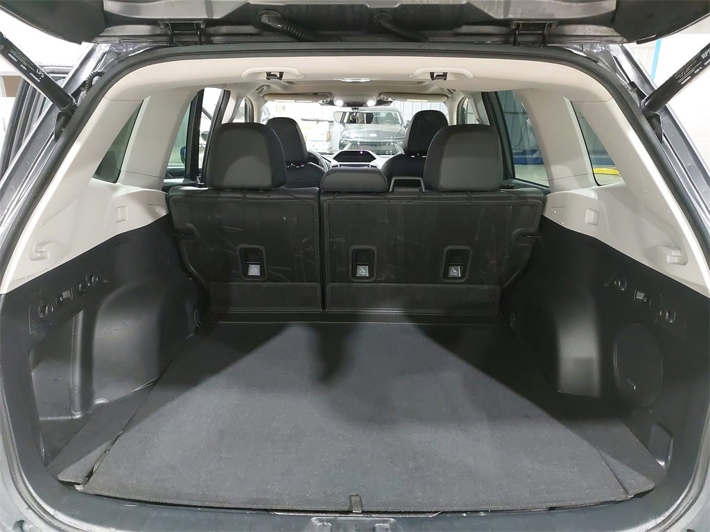 Used 2022 Subaru Forester Touring image 12