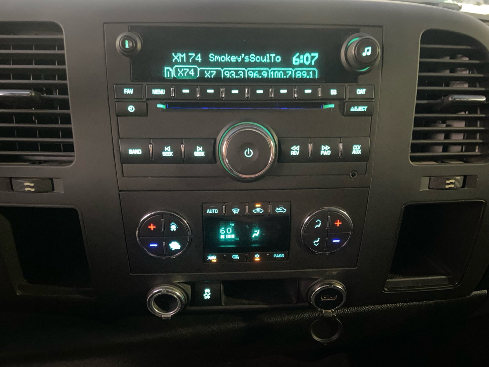 Used 2013 Chevrolet Silverado 1500 LT image 17