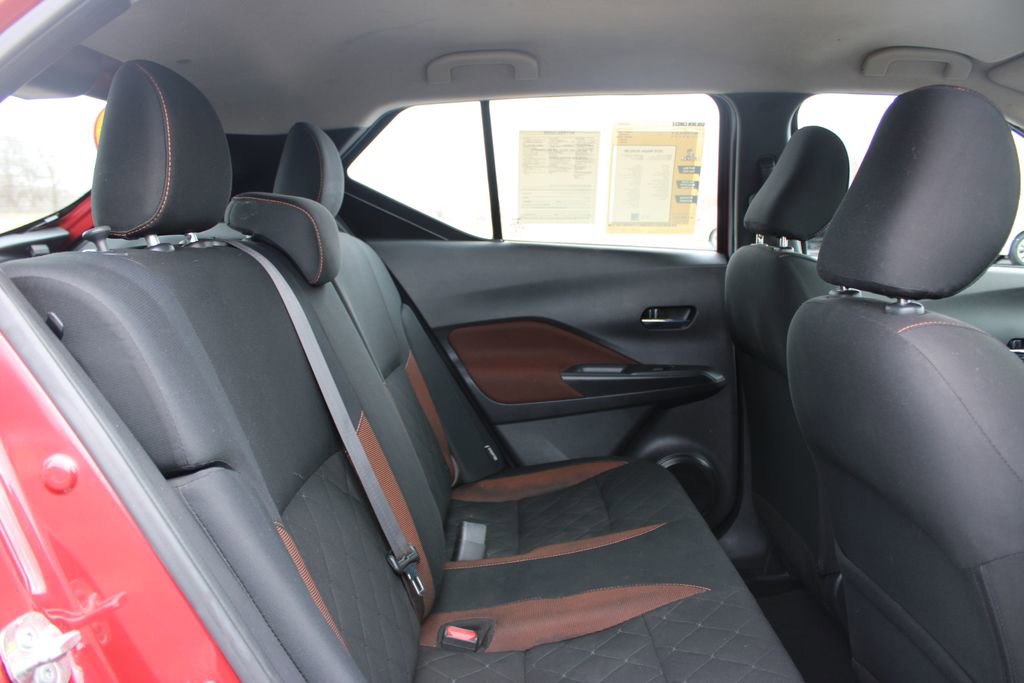 Used 2020 Nissan Kicks SR image 28