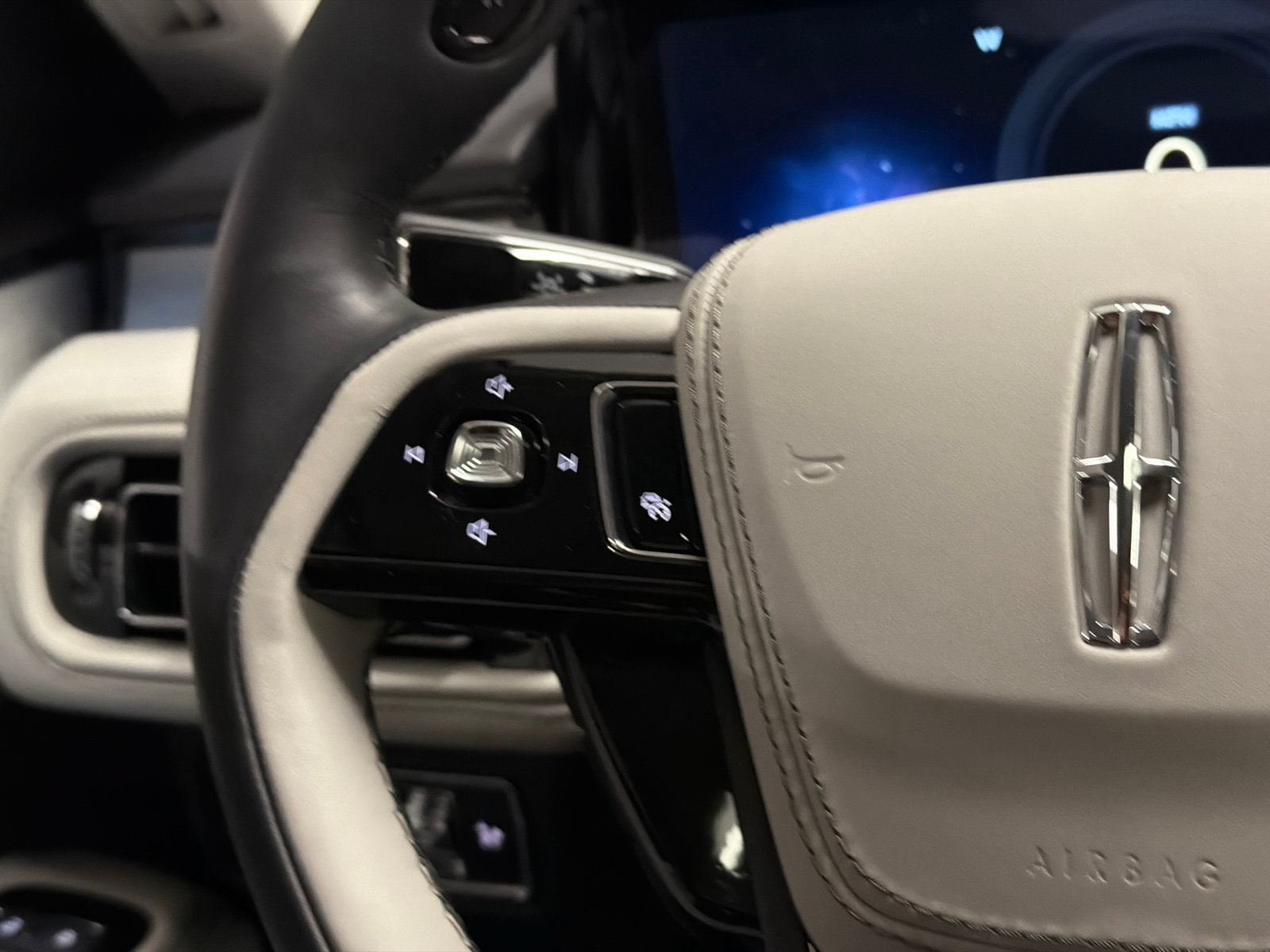 New 2027 Lincoln Aviator Reserve AWD/4WD image 23