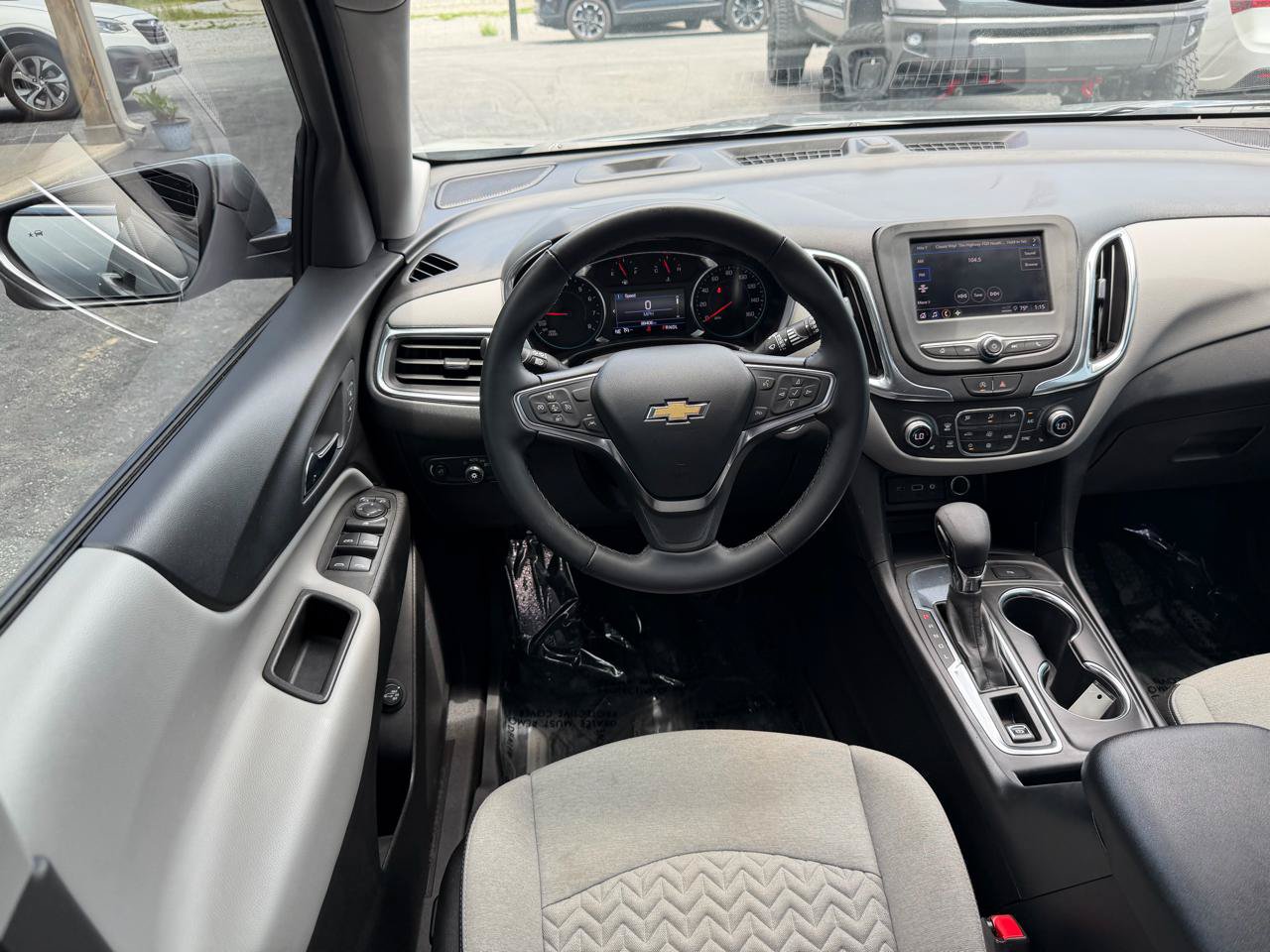 Used 2024 Chevrolet Equinox LT w/ LPO, Floor Liner Package FWD image 16