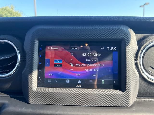 Used 2019 Jeep Wrangler Unlimited Sahara AWD/4WD image 26