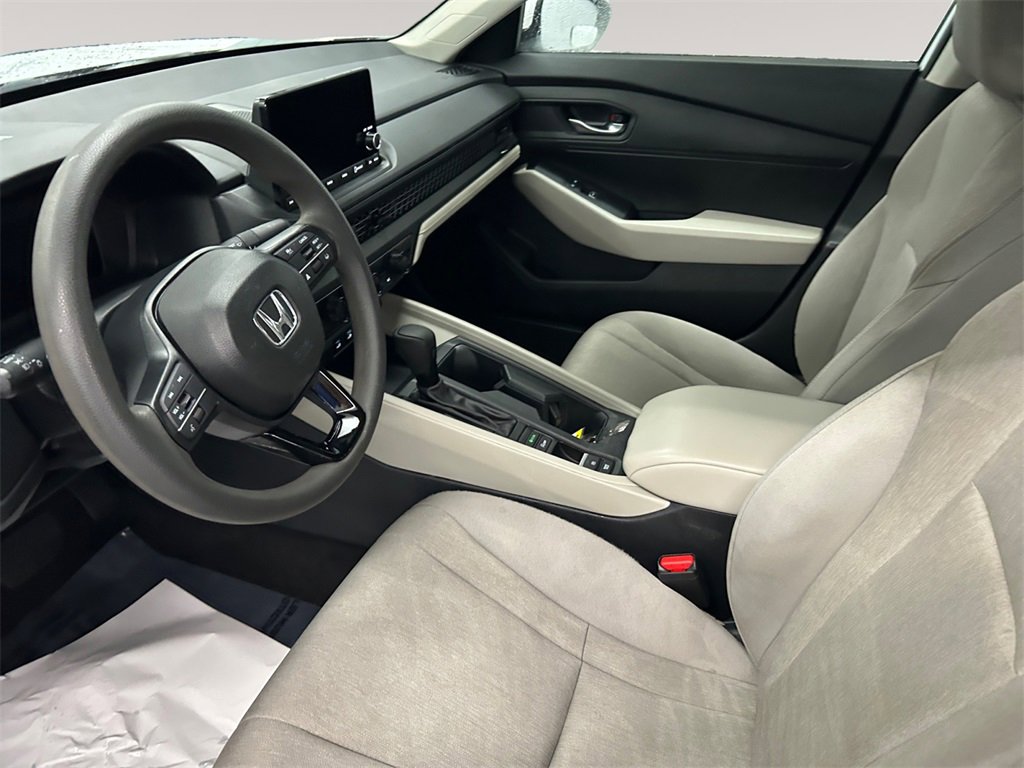 Used 2025 Honda Accord LX image 10