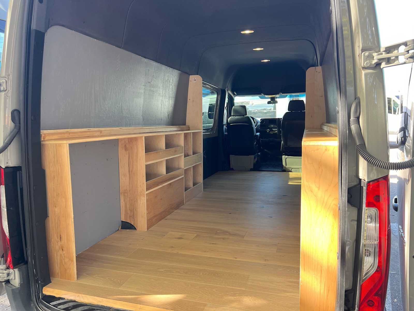 Used 2024 Mercedes-Benz Sprinter 2500 image 20