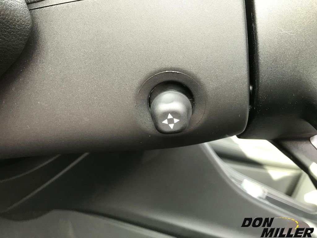 New 2025 Jeep Grand Cherokee Limited w/ Luxury Tech Group II image 16