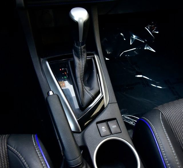 Used 2017 Toyota Corolla L image 23