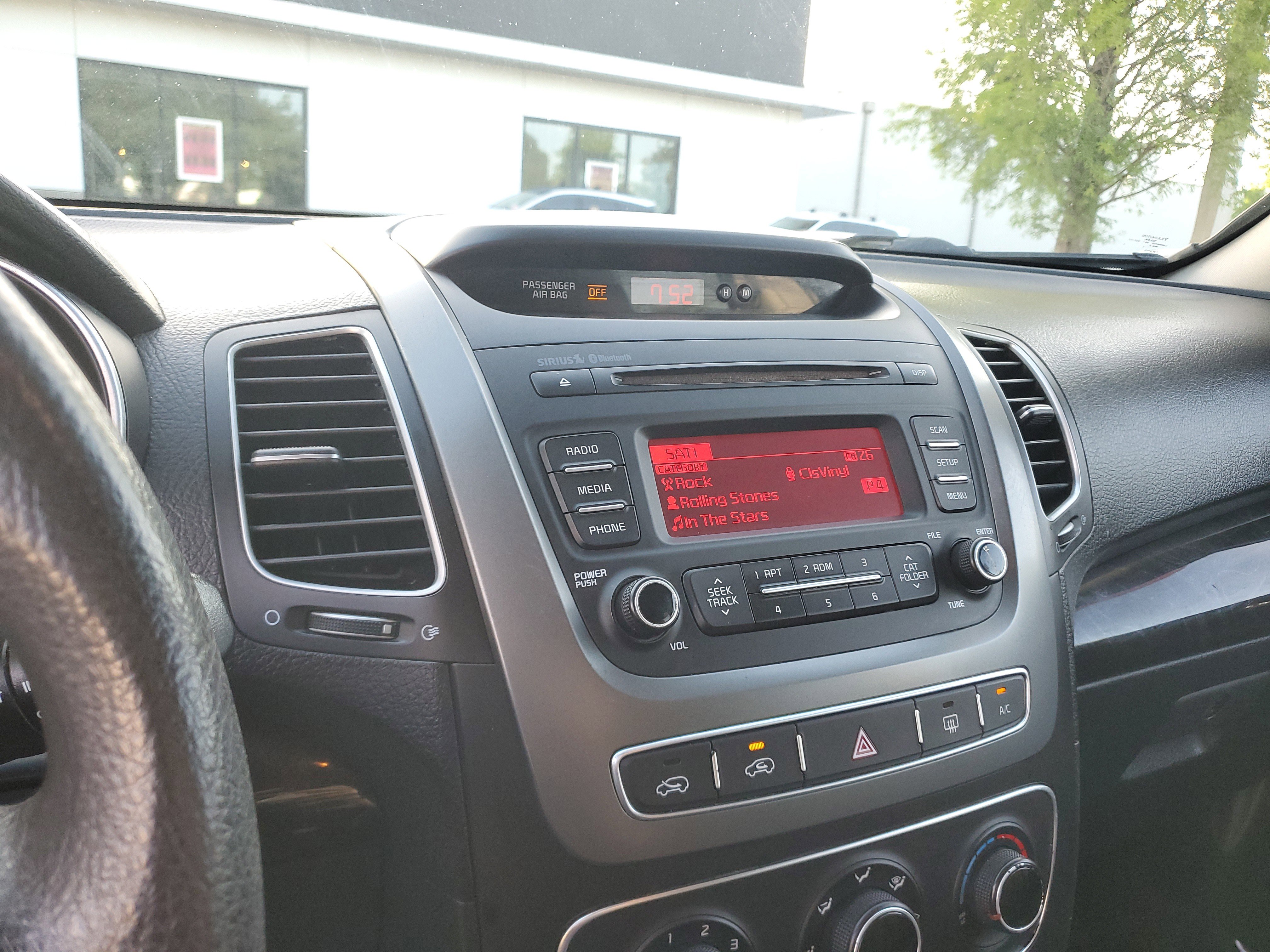 Used 2015 Kia Sorento LX FWD image 23
