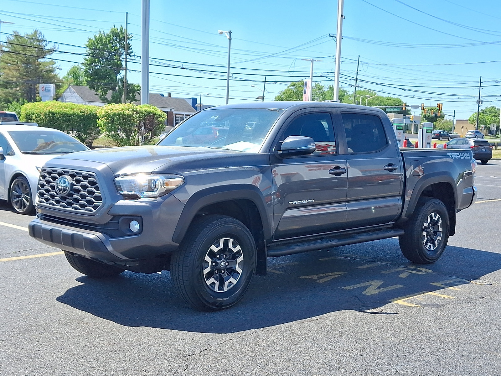 Used 2023 Toyota Tacoma TRD Off-Road AWD/4WD image 3