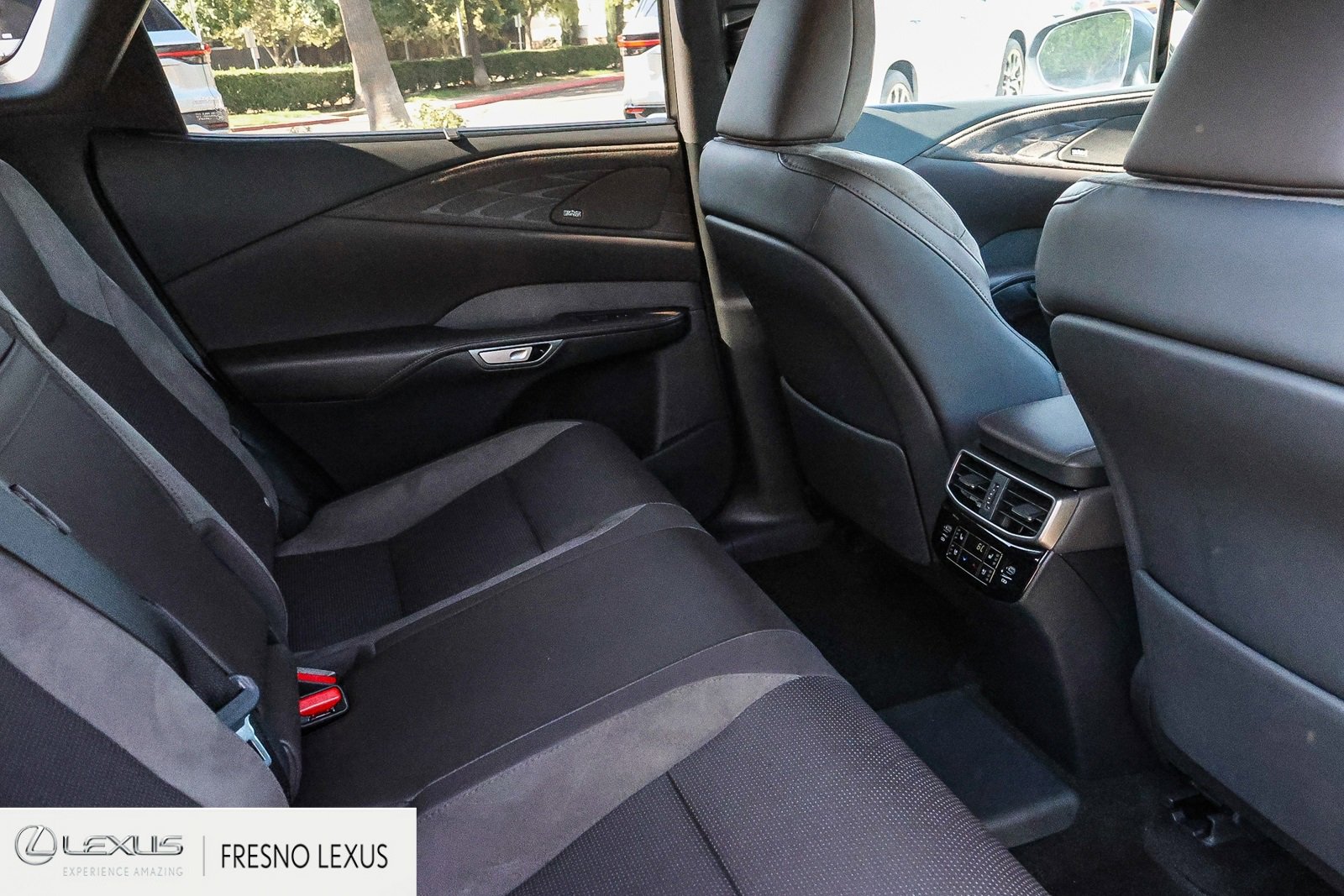 Certified 2025 Lexus RX 450h AWD w/ Luxury Package image 13