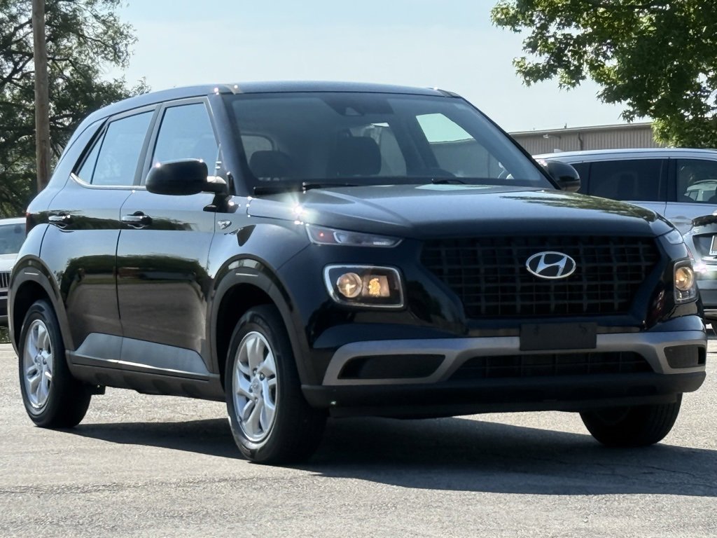 Used 2022 Hyundai Venue SE image 8