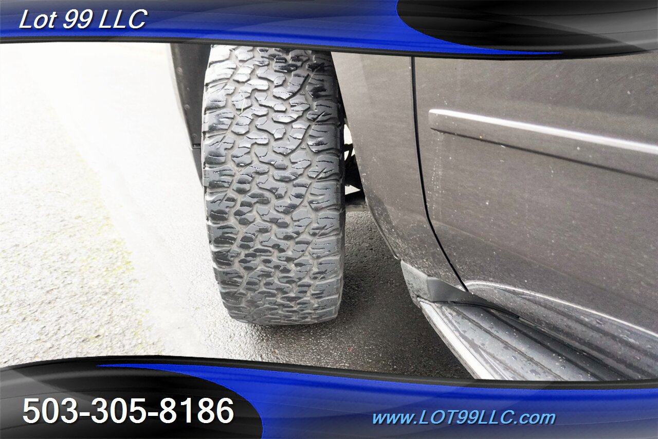 Used 2017 Chevrolet Suburban Premier RWD image 24