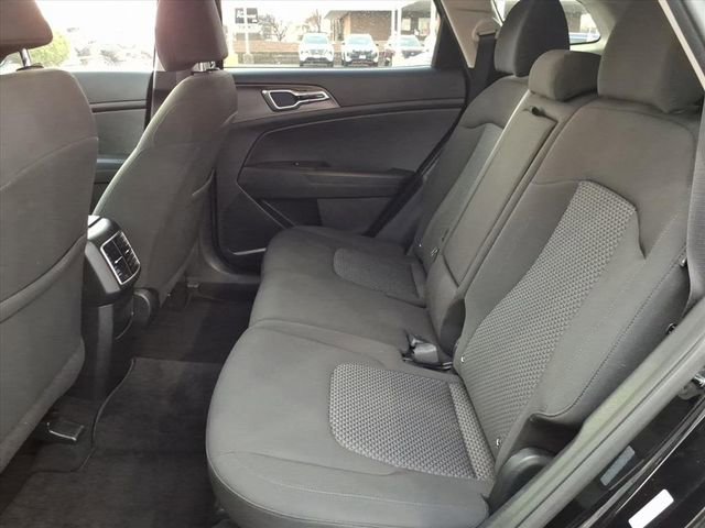 Used 2025 Kia Sportage LX image 13