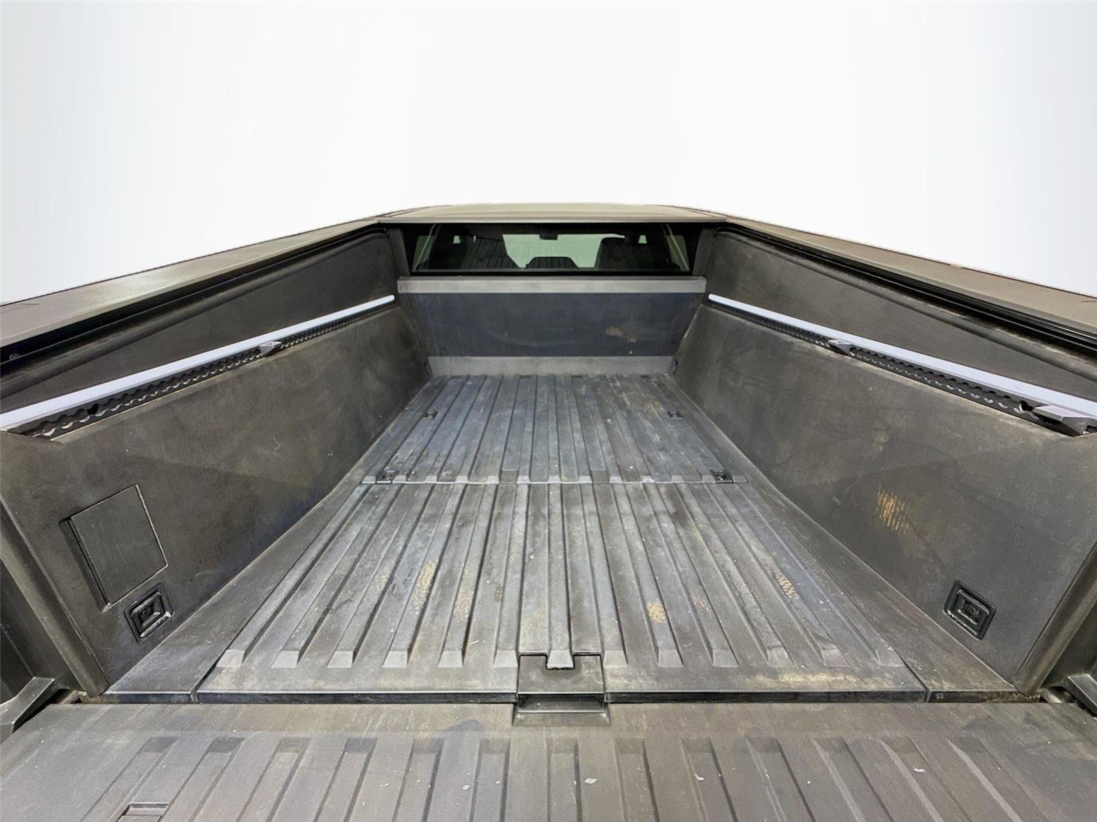 Used 2024 Tesla Cybertruck AWD Crew Cab image 14