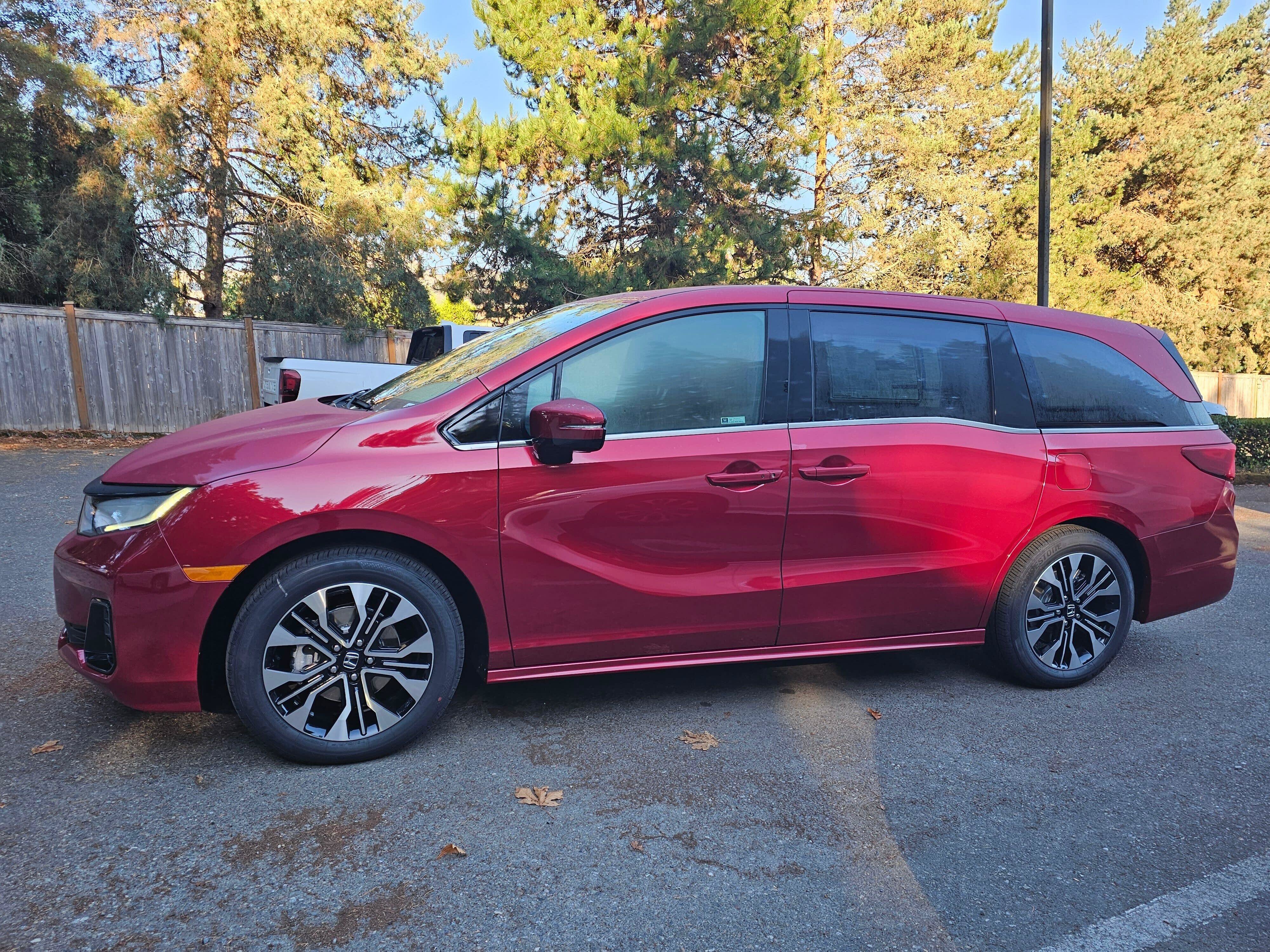 New 2027 Honda Odyssey Elite image 4