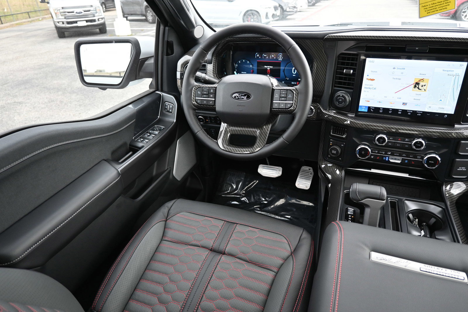 New 2025 Ford F150 Lariat w/ Equipment Group 502A High image 32