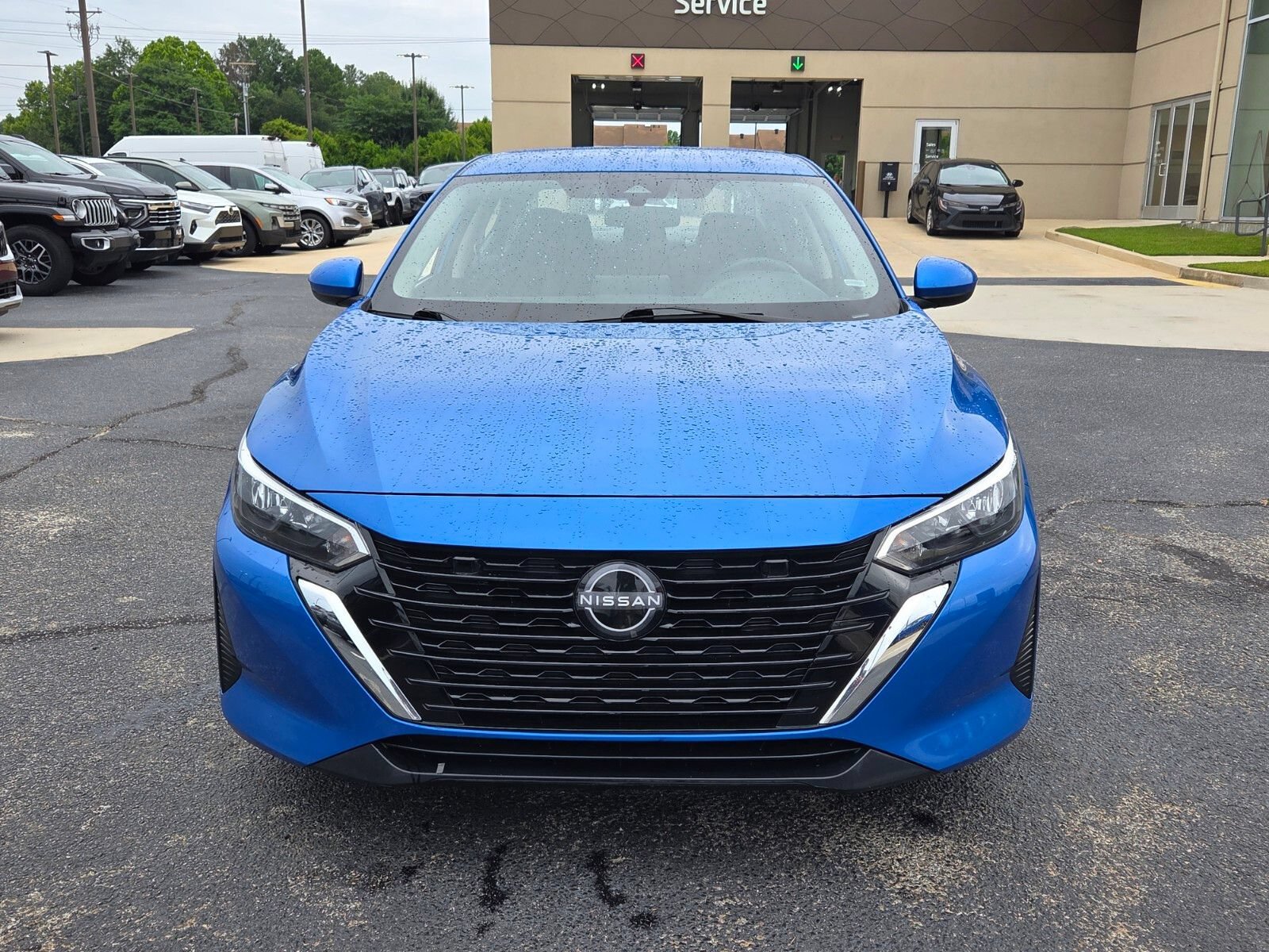 Used 2024 Nissan Sentra SV FWD image 2