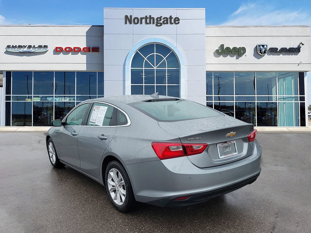 Used 2025 Chevrolet Malibu LT FWD image 3