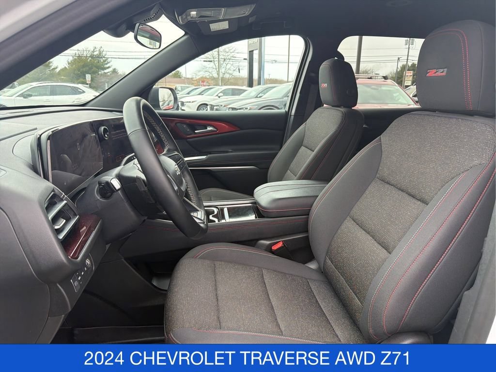 Used 2024 Chevrolet Traverse Z71 AWD/4WD image 12