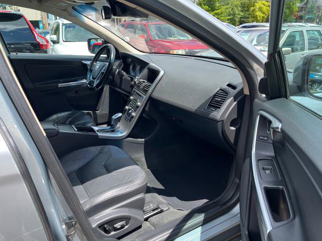 Used 2013 Volvo XC60 T6 AWD/4WD image 13