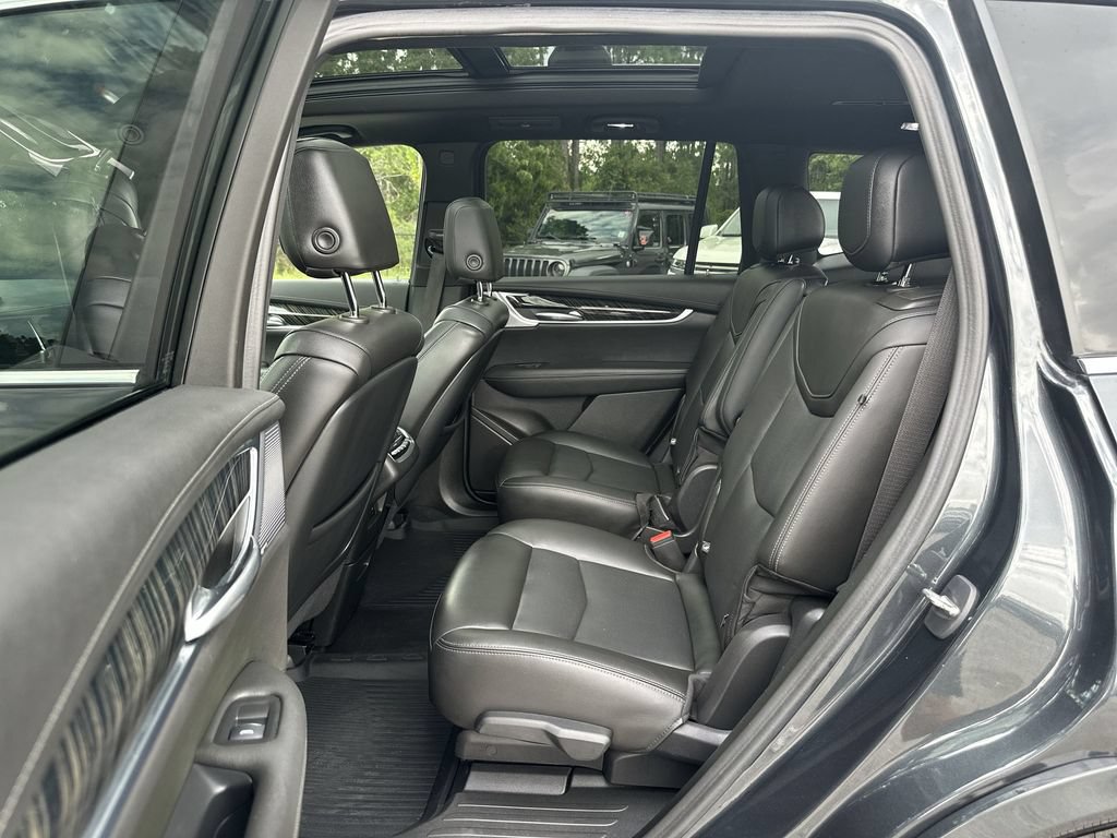 Certified 2023 Cadillac XT6 Premium Luxury w/ Technology Package FWD image 25