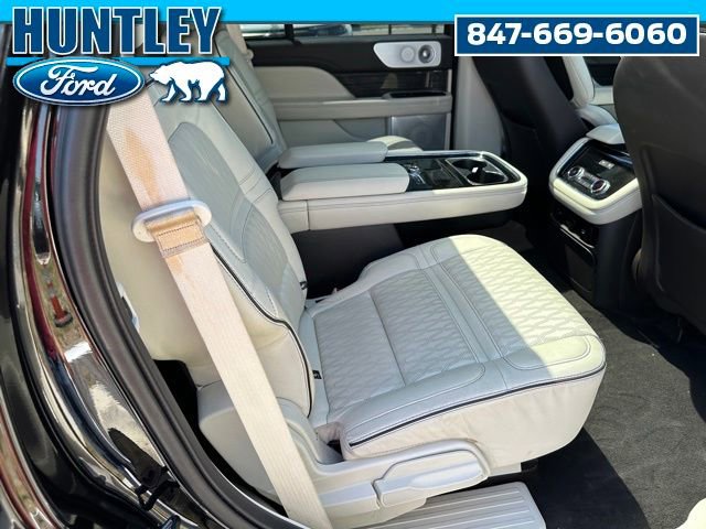 Used 2021 Lincoln Navigator Black Label image 10