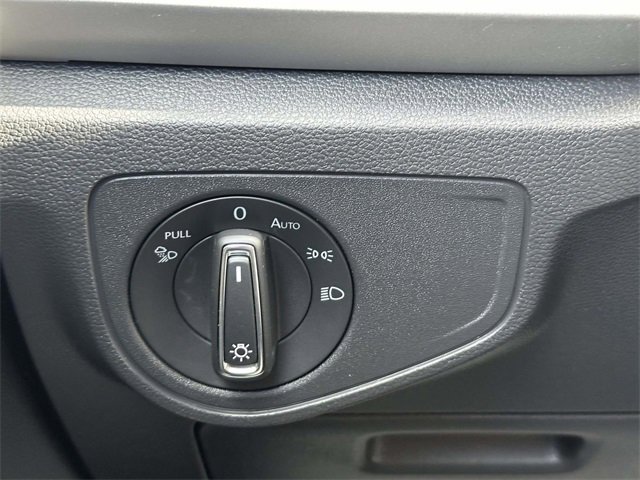 Certified 2021 Volkswagen Atlas Cross Sport SE image 23