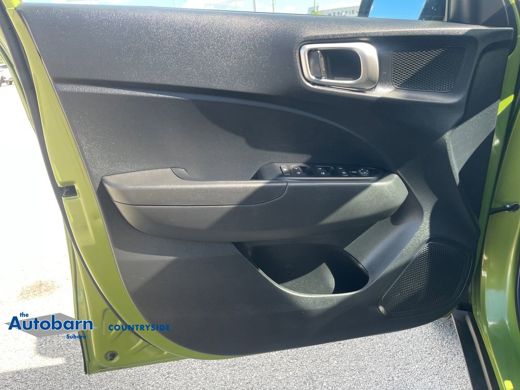 Used 2023 Hyundai Venue SEL w/ Cargo Package FWD image 10