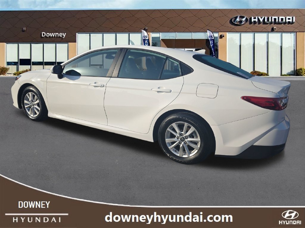 Used 2025 Toyota Camry LE FWD image 3