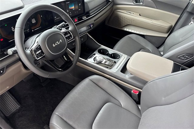 New 2026 Kia Carnival EX image 11