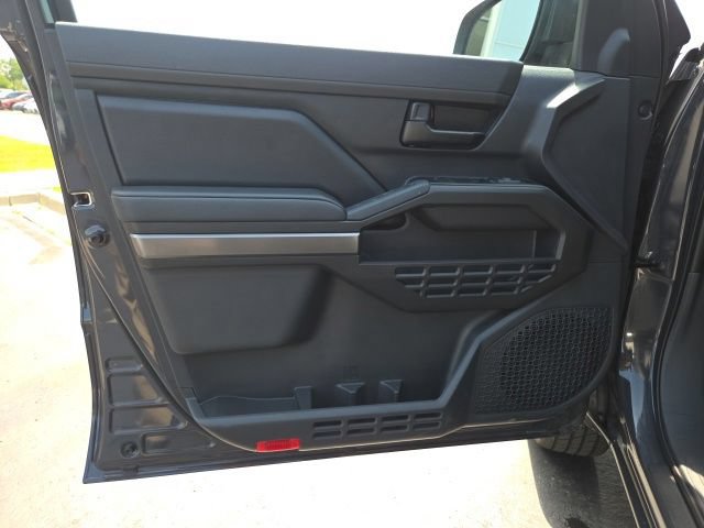 Used 2026 Toyota Tacoma SR5 AWD/4WD image 12