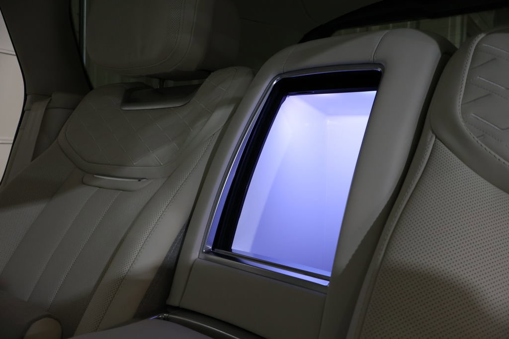 Used 2024 Land Rover Range Rover Long Wheelbase SE image 42