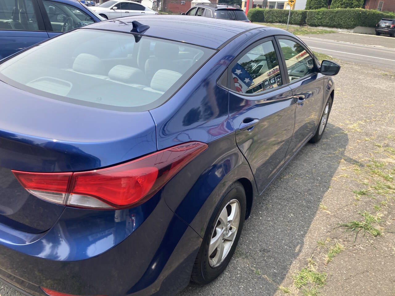 Used 2015 Hyundai Elantra SE image 6