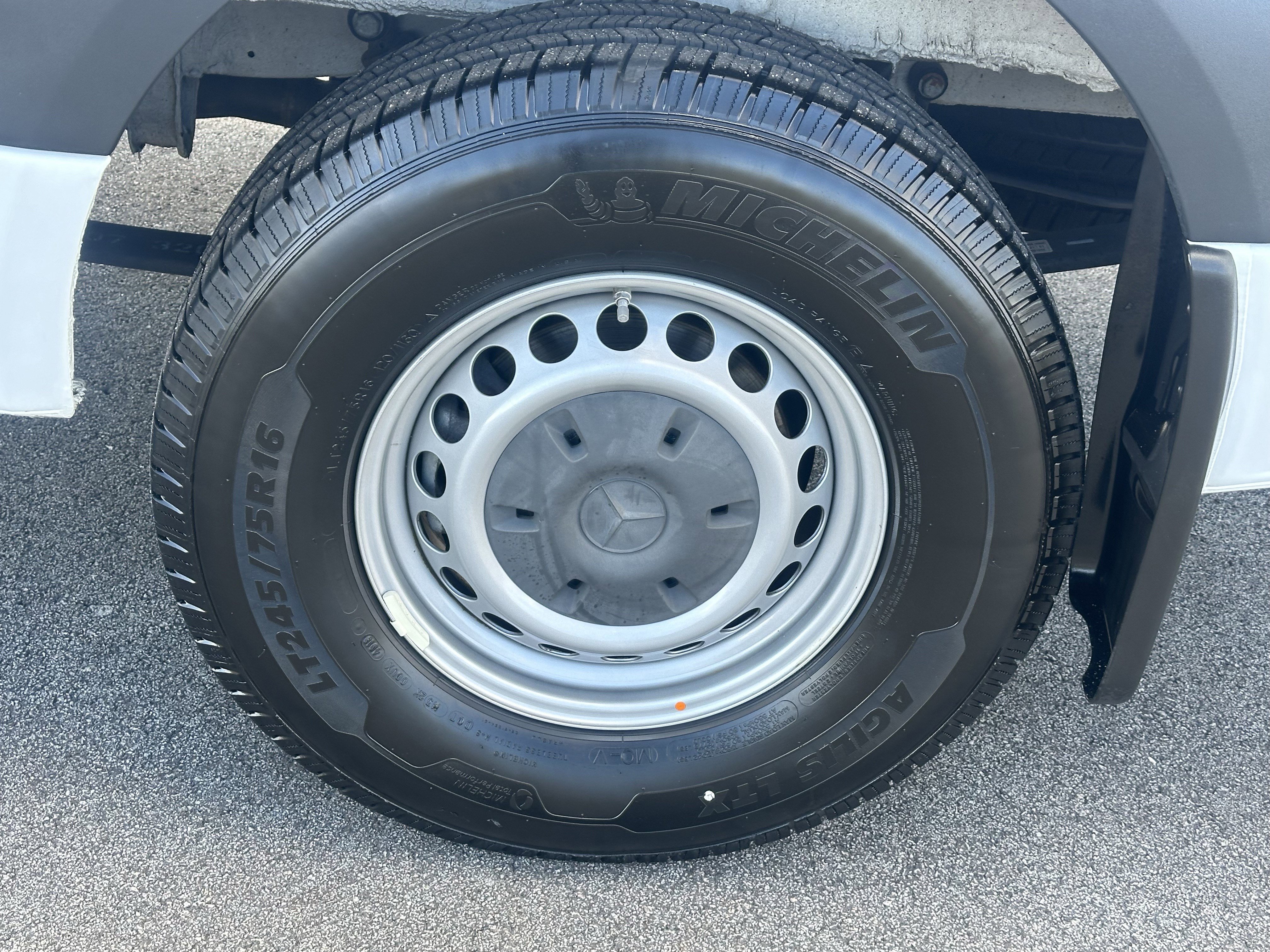 Used 2020 Mercedes-Benz Sprinter 144 Cargo w/ Driver Convenience Package image 21