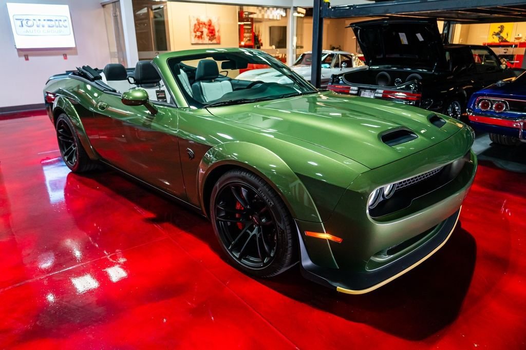 Used 2023 Dodge Challenger SRT Hellcat RWD image 3