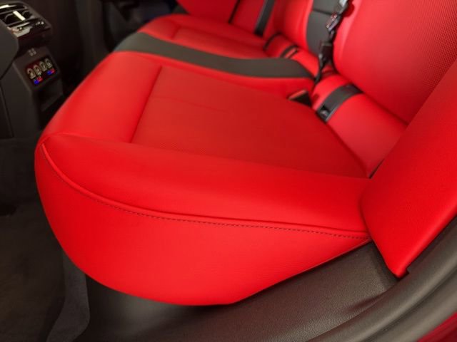 Used 2025 BMW M5 w/ Carbon Package image 45